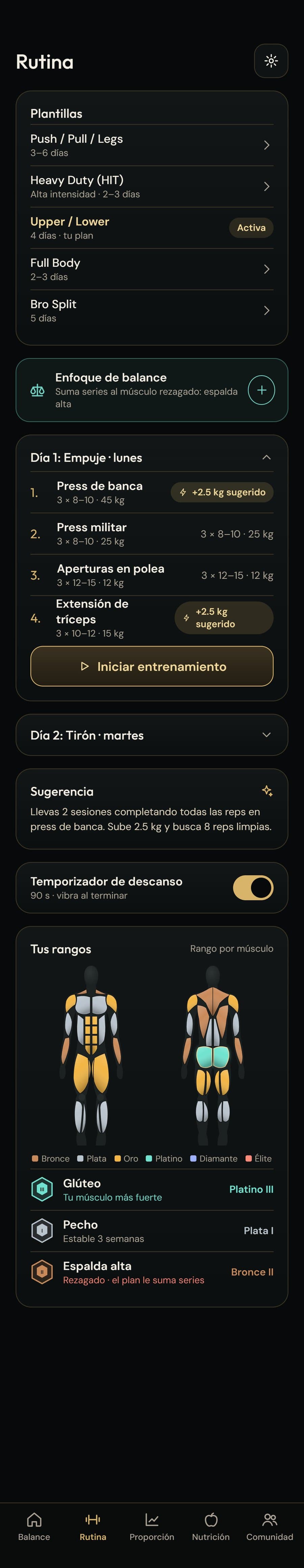 Pantalla de rutina con plantillas, día de entrenamiento y rangos por músculo