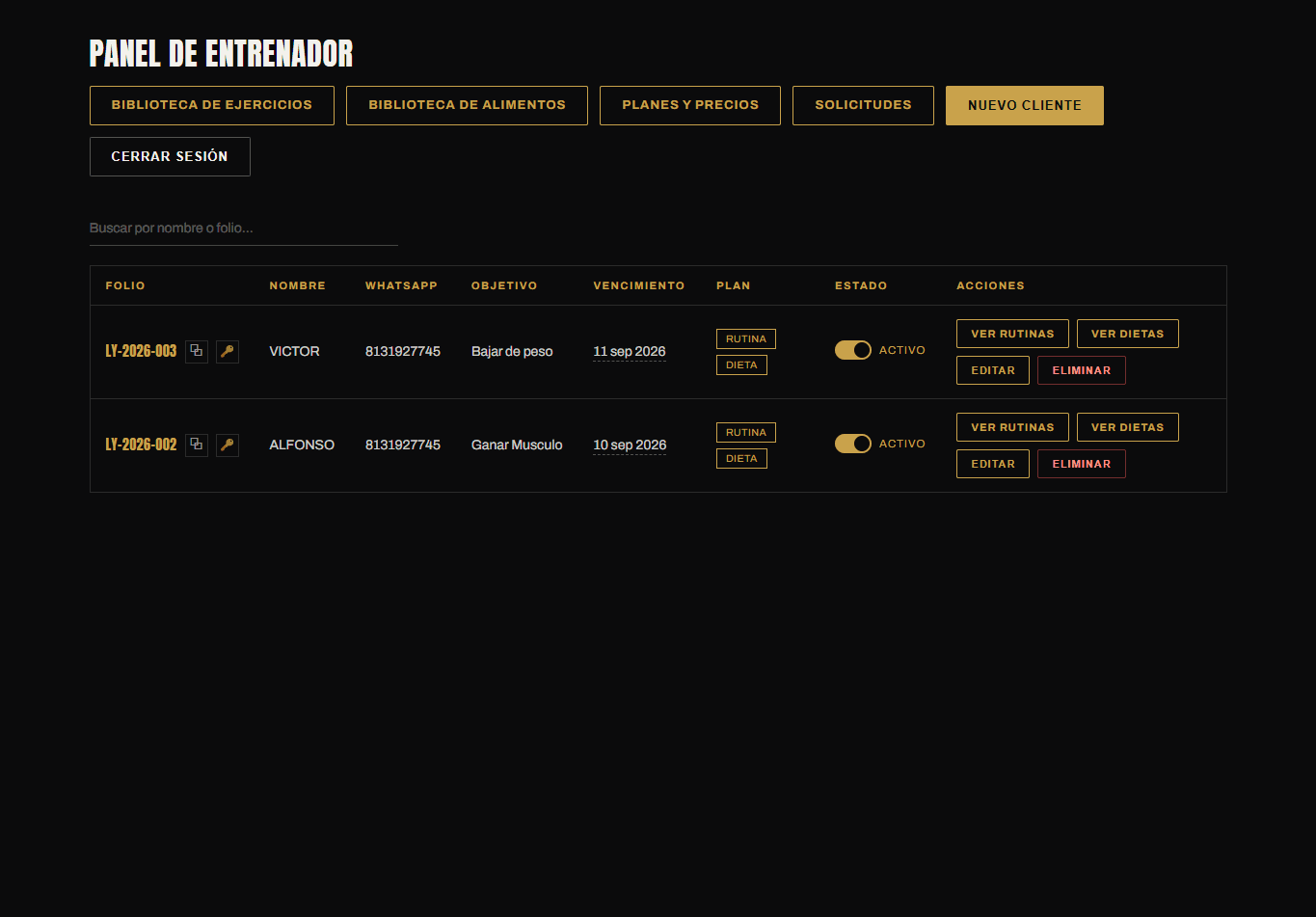 Panel del entrenador con la lista de clientes, vencimientos y estado